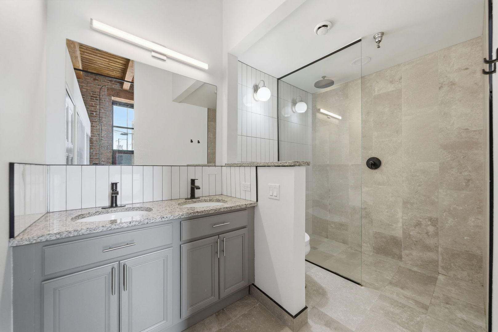 331 S Peoria Street Unit: 107