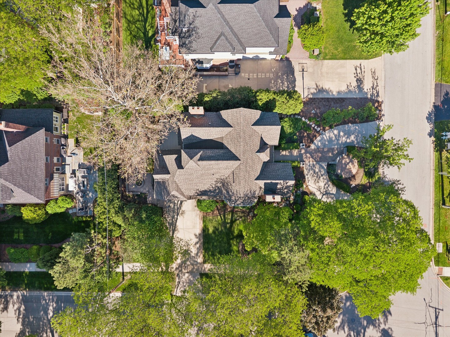 417 W 9th Street