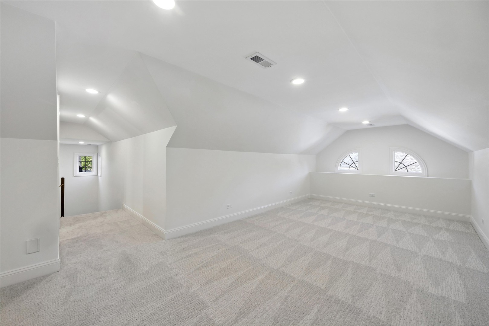 417 W 9th Street