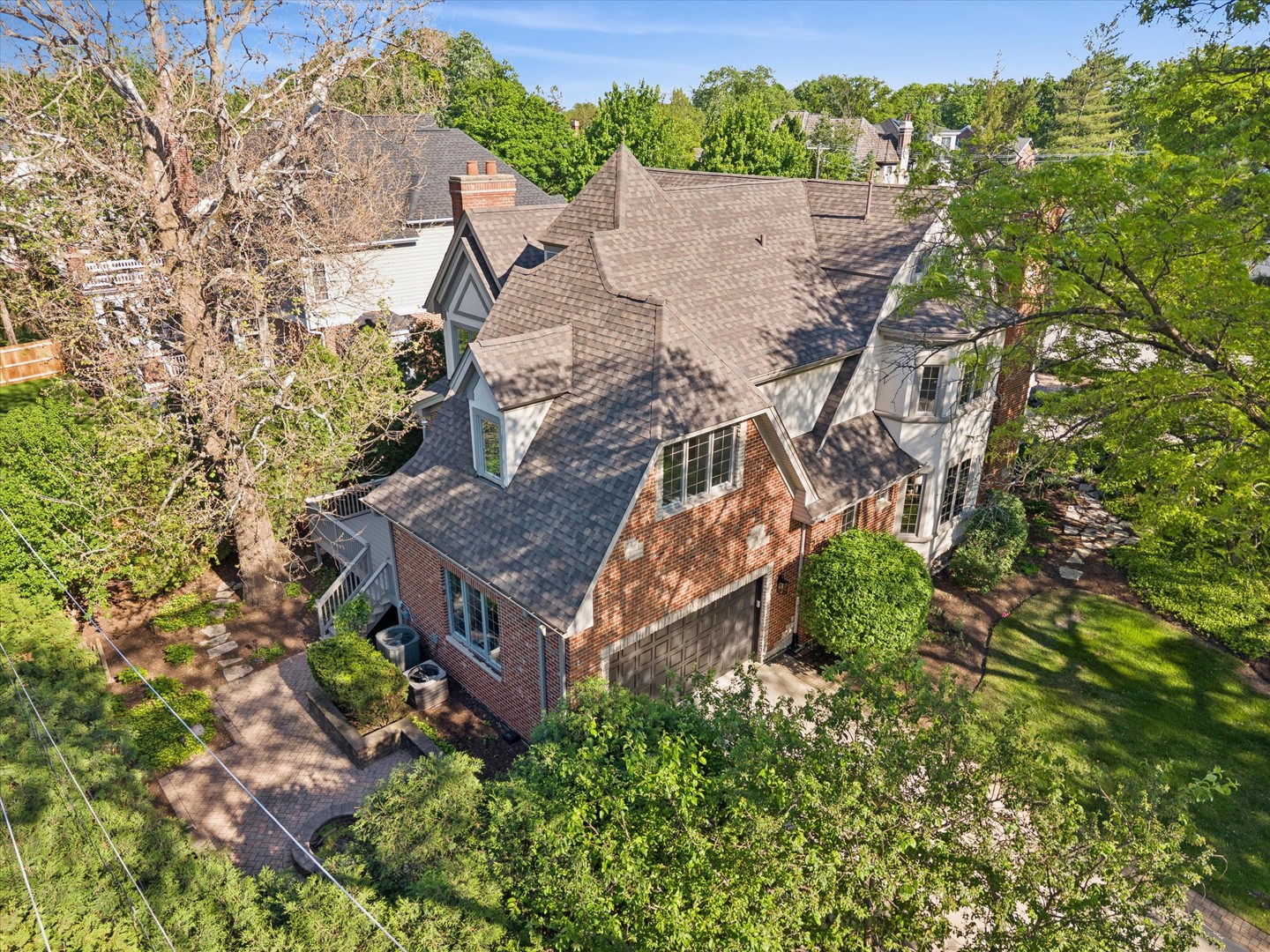 417 W 9th Street