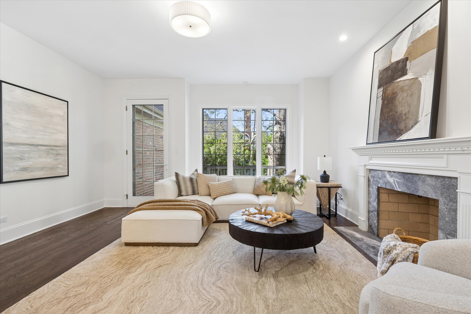 417 W 9th Street