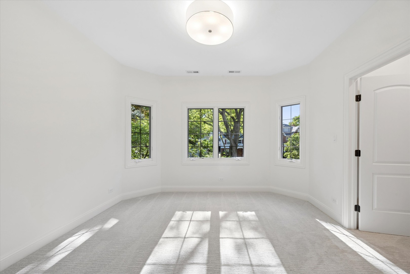 417 W 9th Street