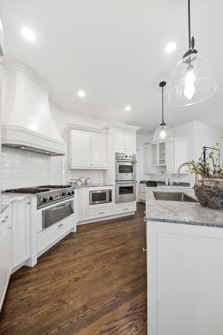 417 W 9th Street