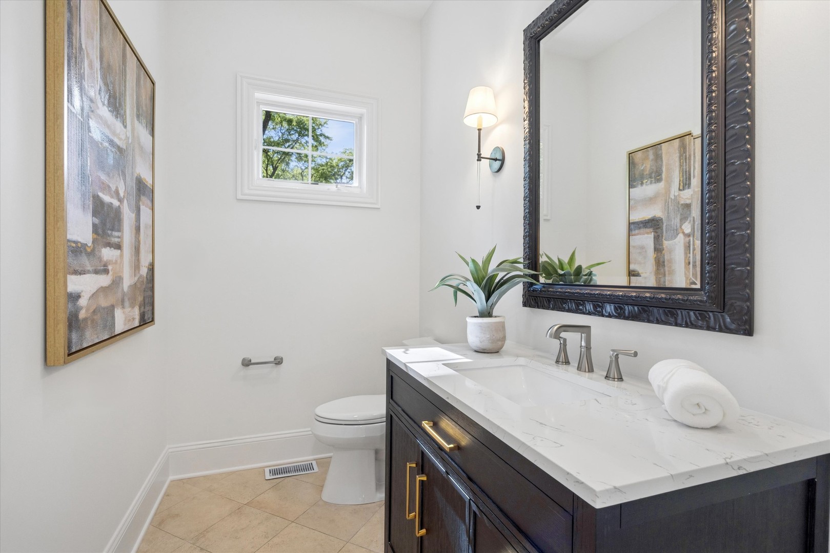 417 W 9th Street