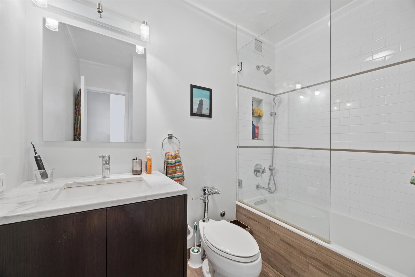 1325 N State Parkway Unit: 17C