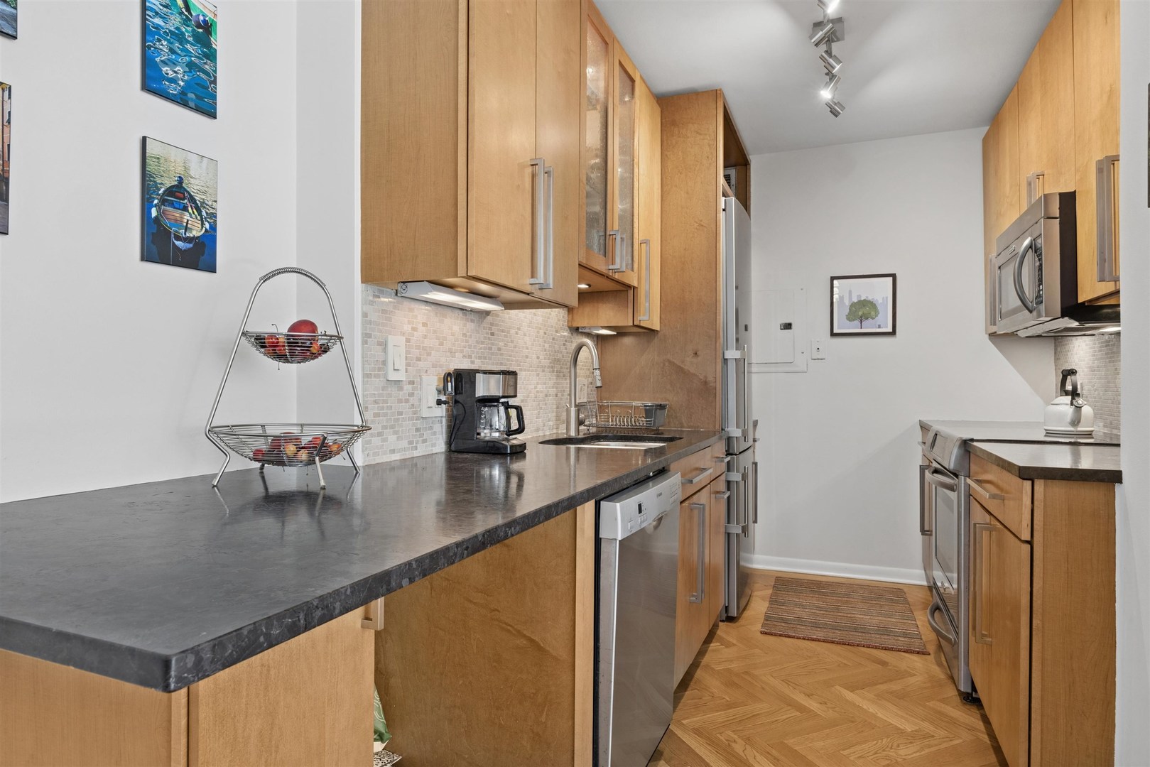1325 N State Parkway Unit: 17C