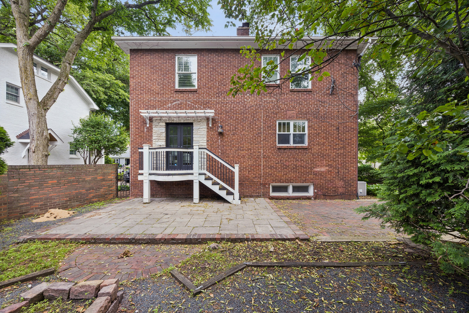 352 RAVINE Road