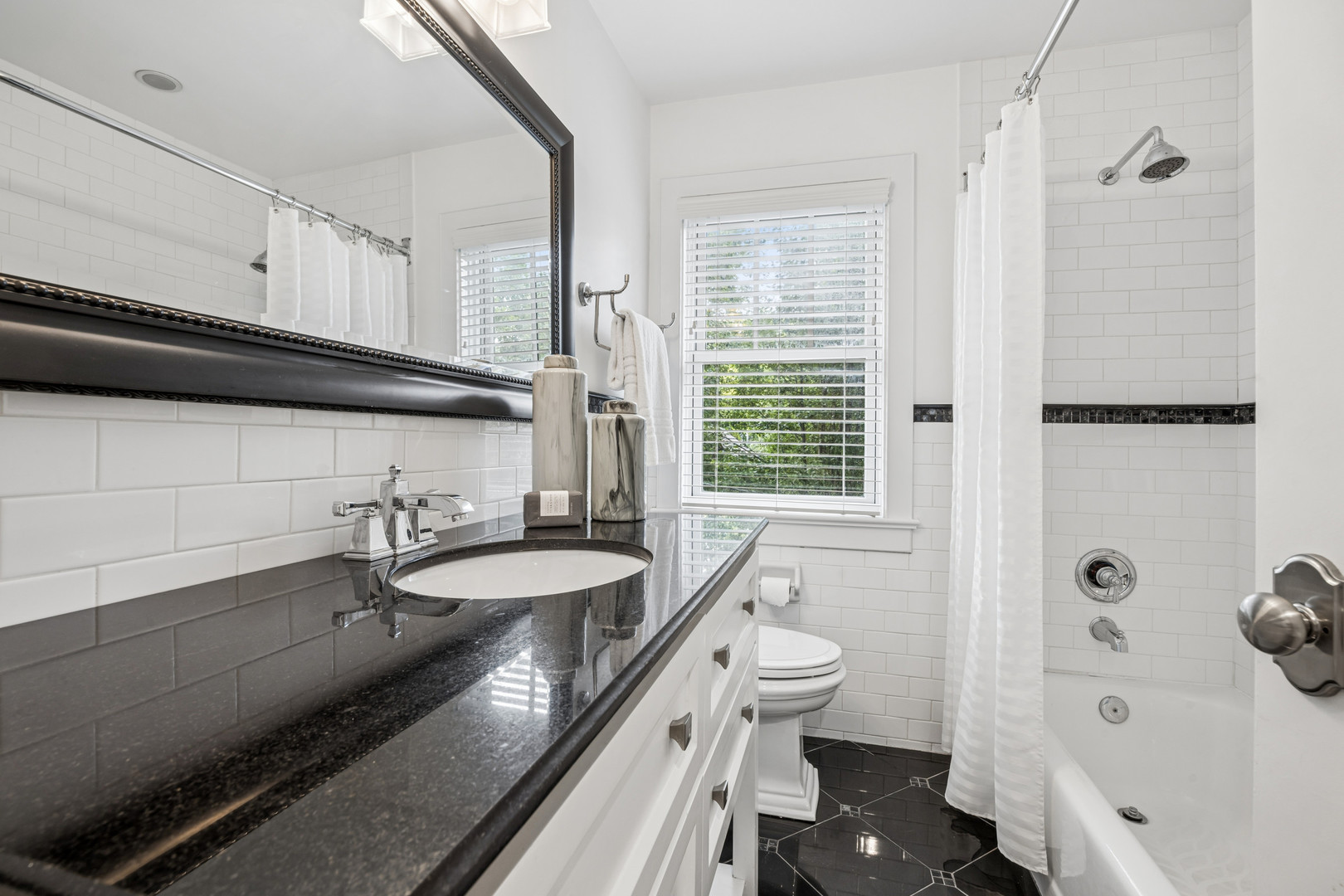 352 RAVINE Road