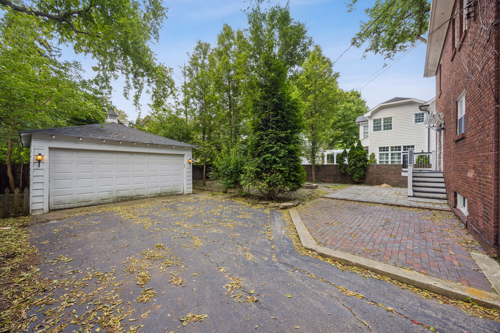 352 RAVINE Road