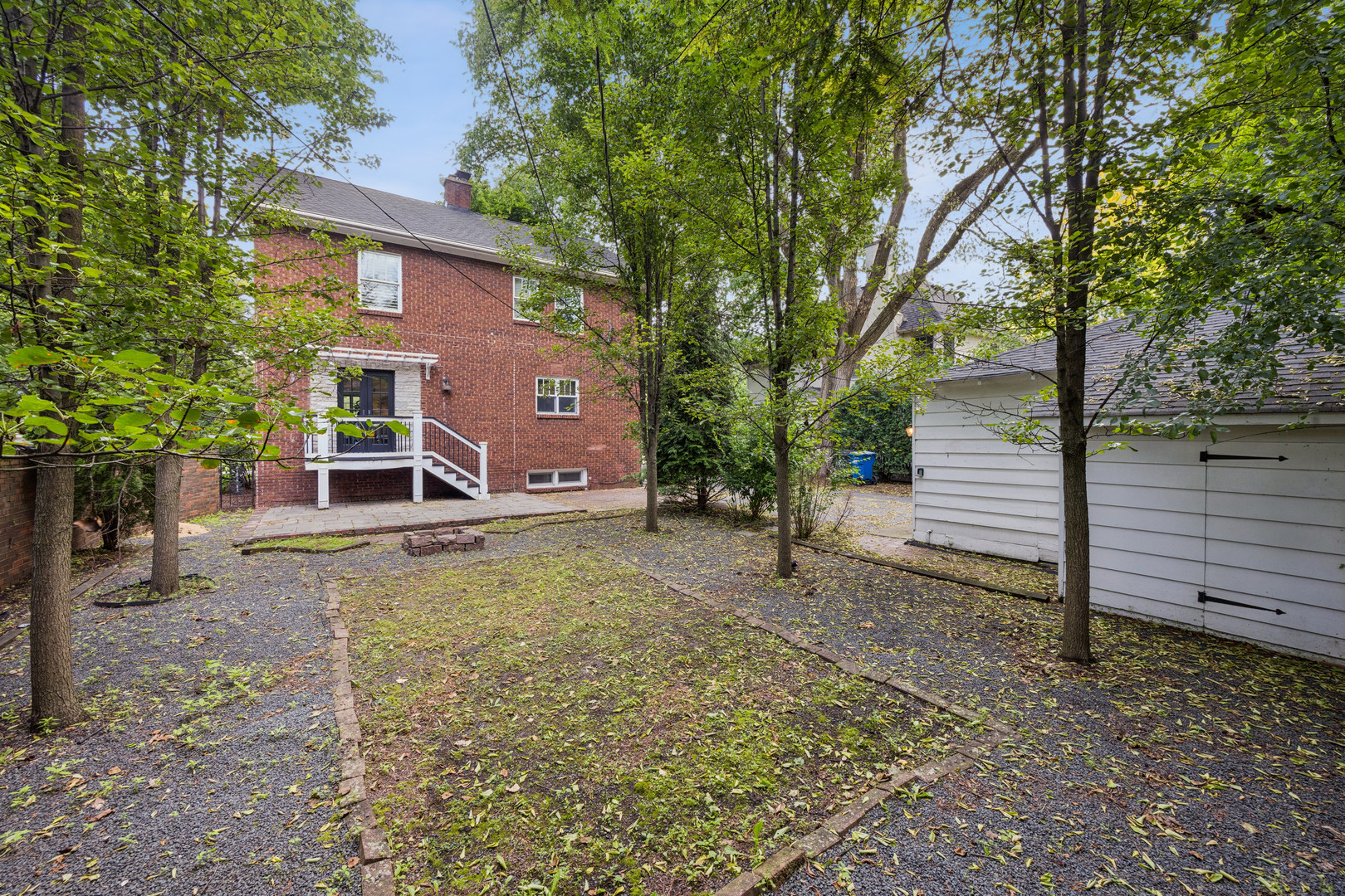 352 RAVINE Road