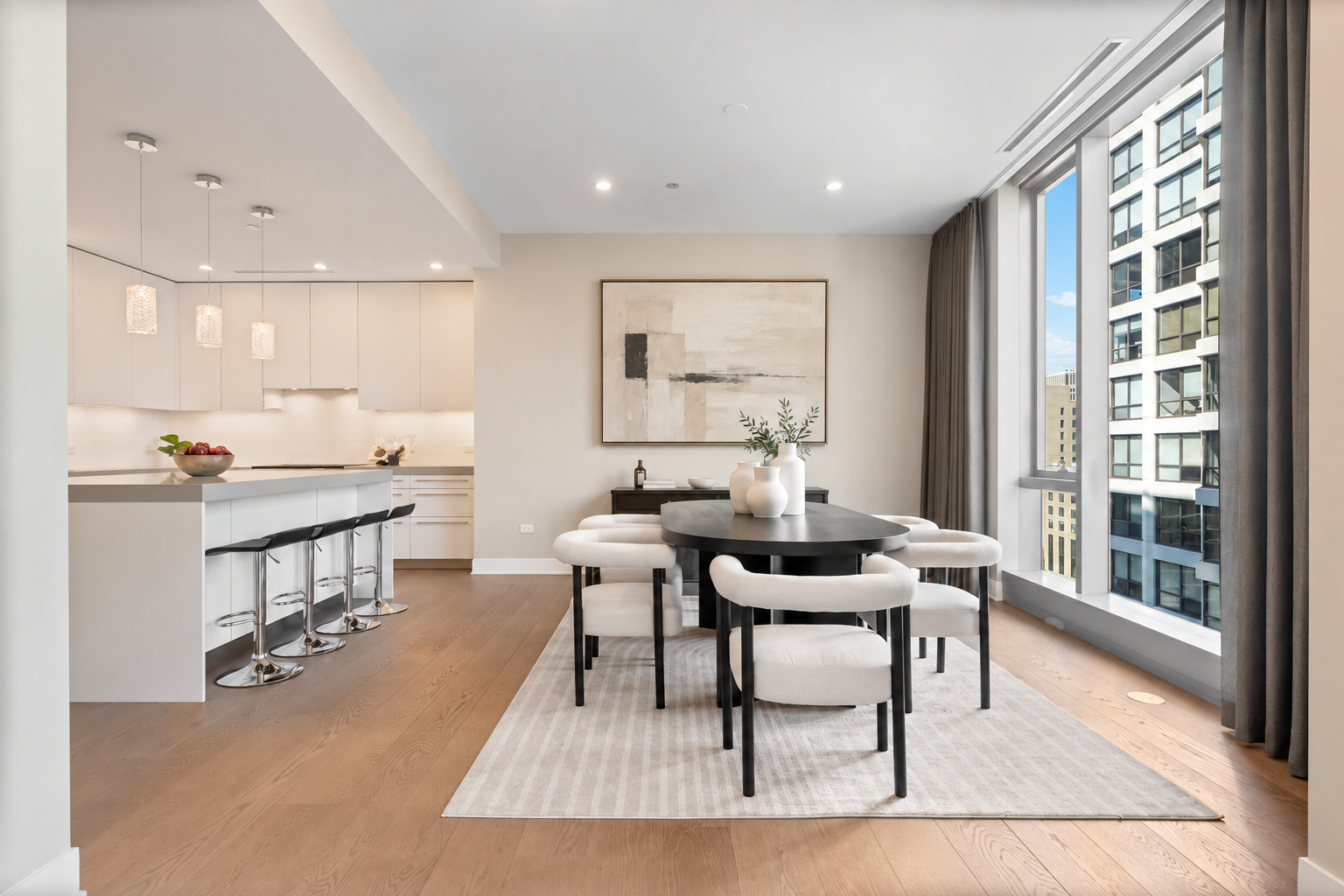403 N Wabash Street Unit: 15B