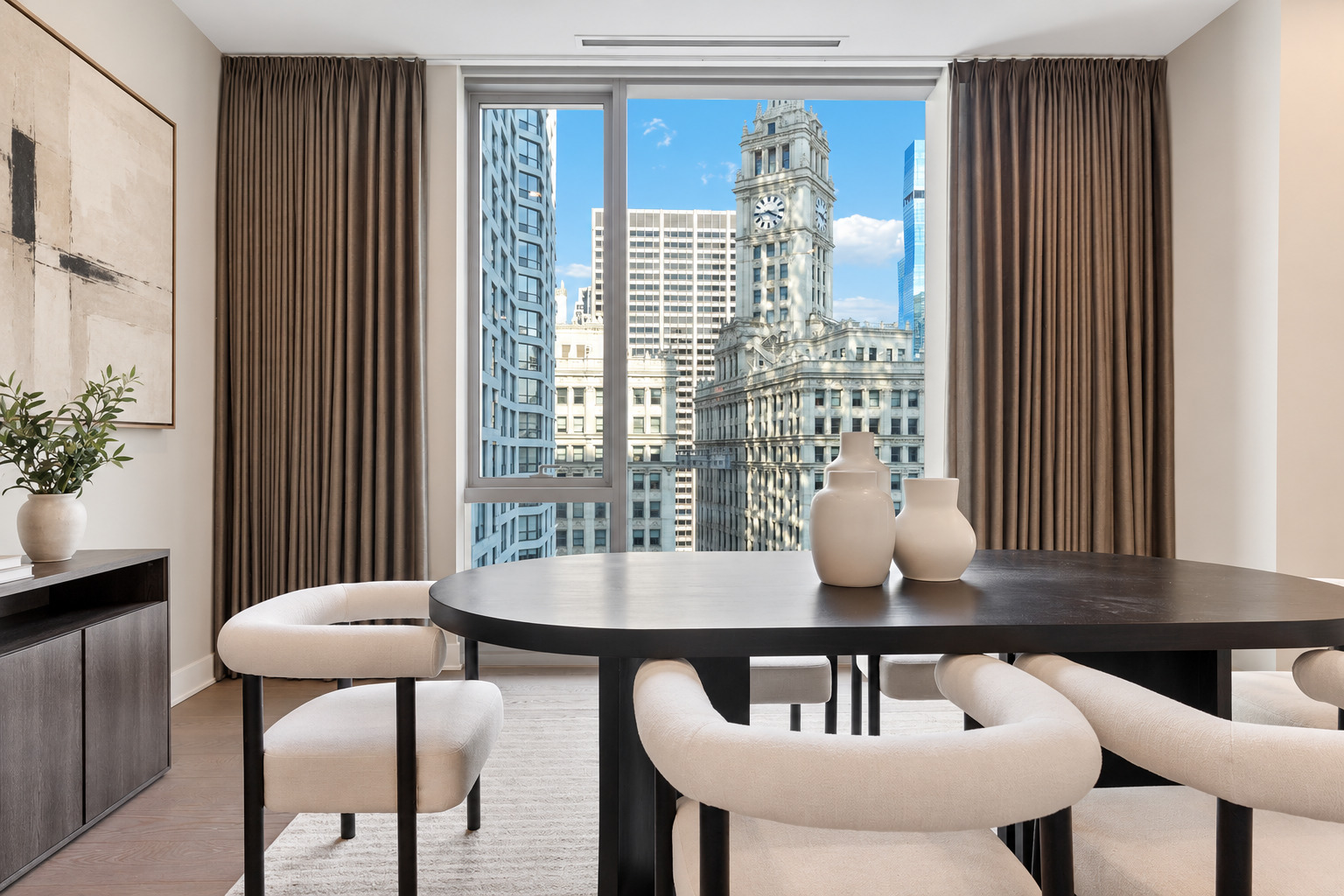403 N Wabash Street Unit: 15B