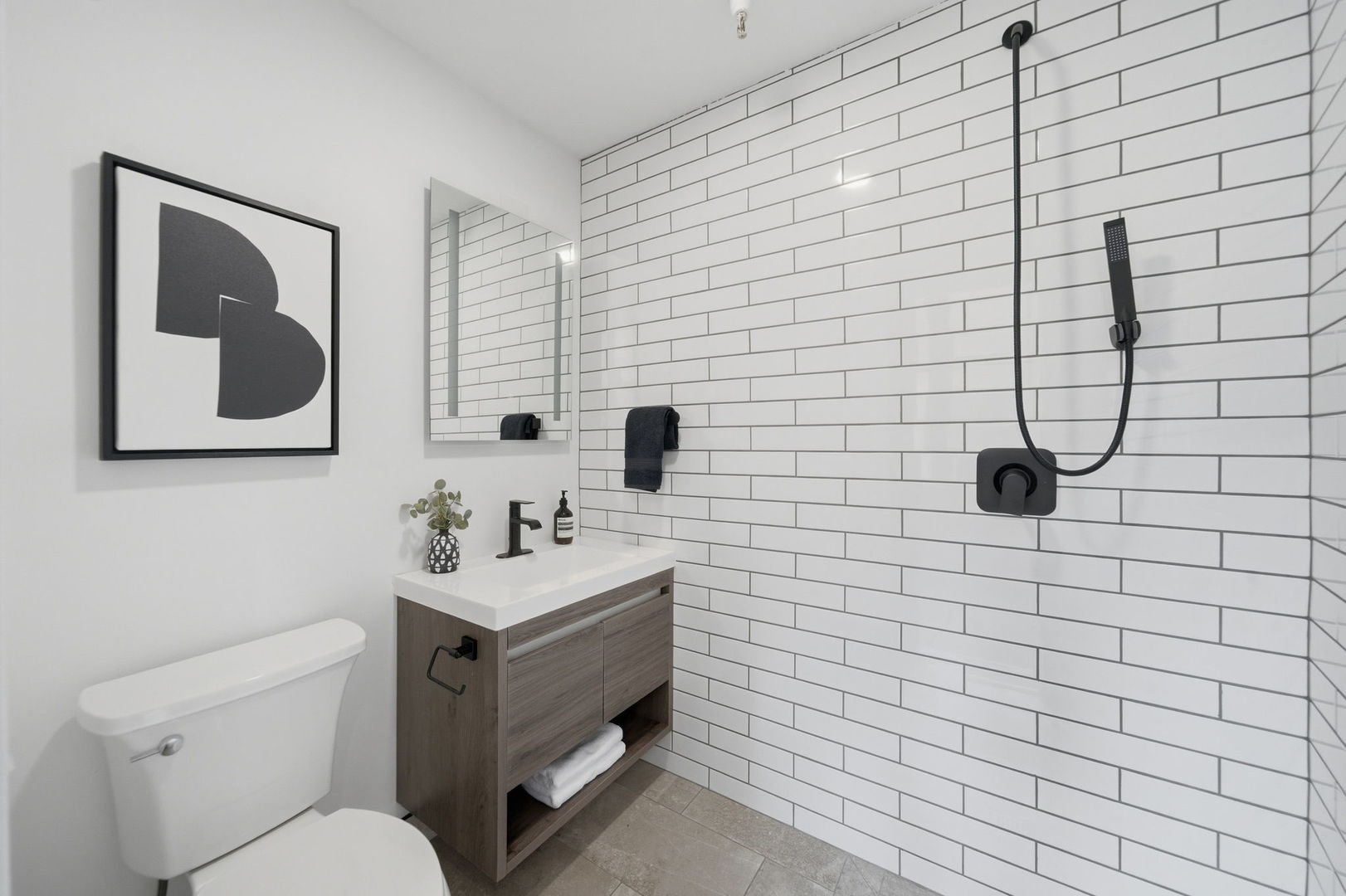 331 S Peoria Street Unit: 107