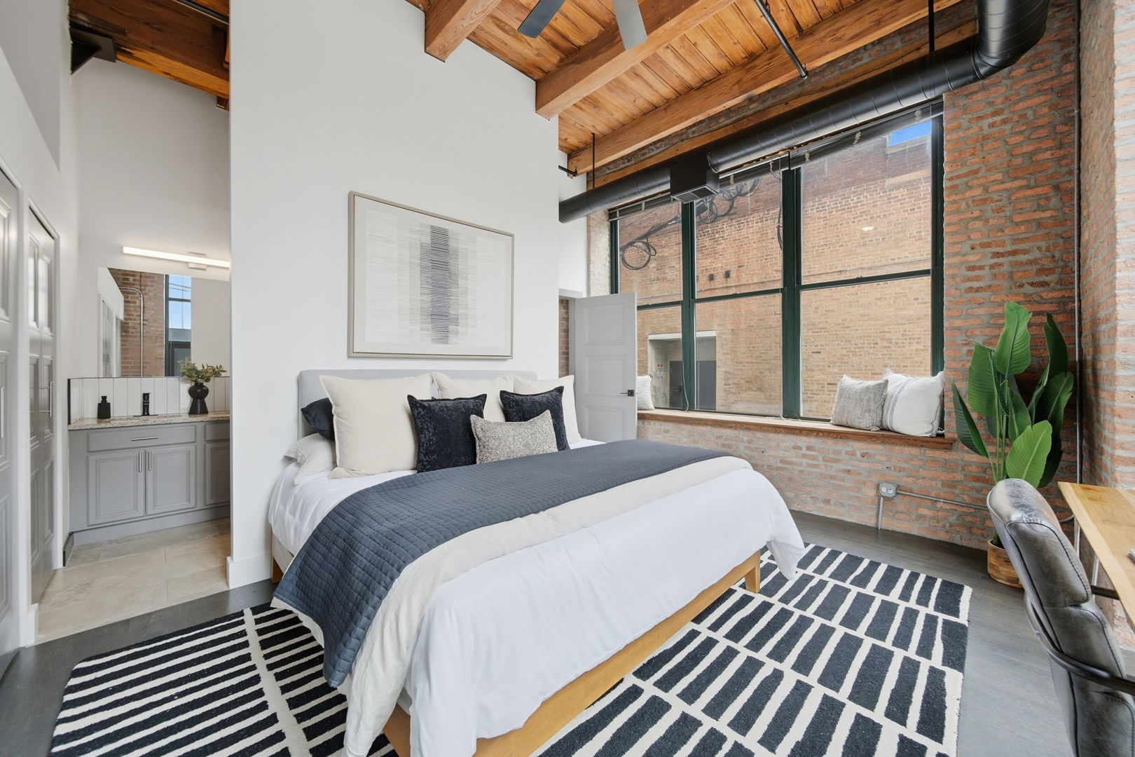 331 S Peoria Street Unit: 107