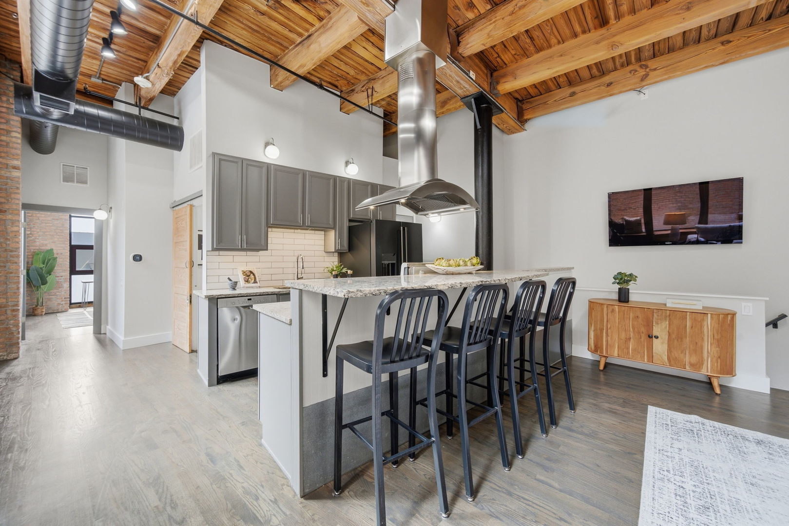 331 S Peoria Street Unit: 107