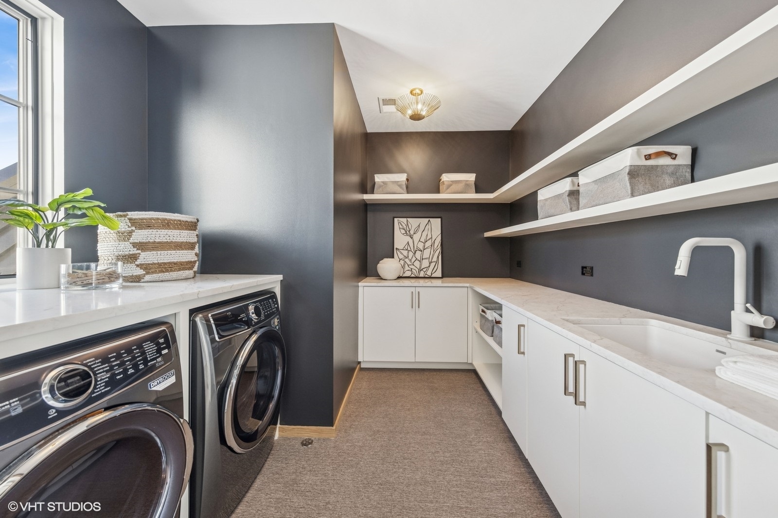 541 Kensington Court