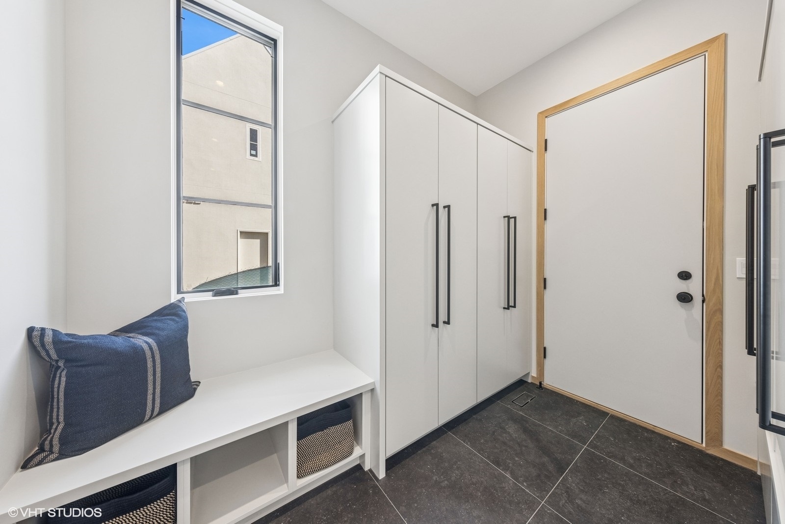 541 Kensington Court