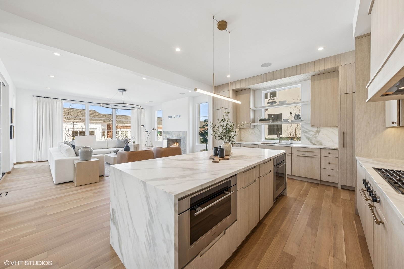 541 Kensington Court