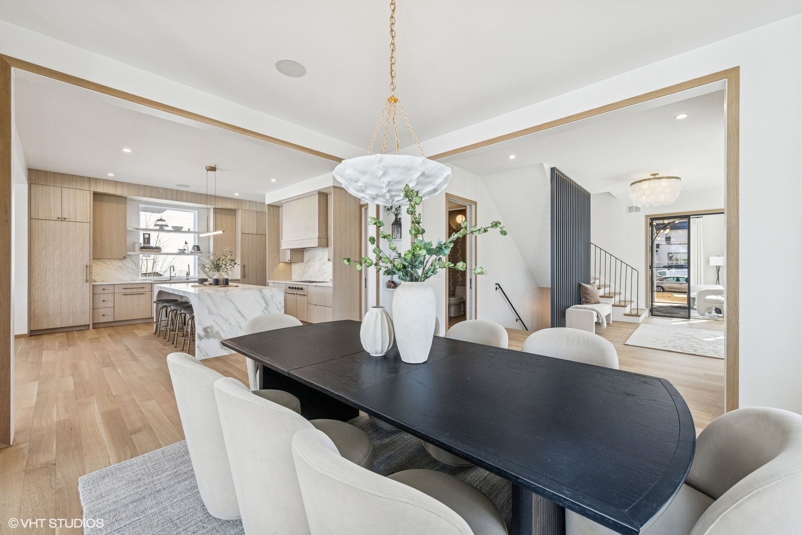 541 Kensington Court