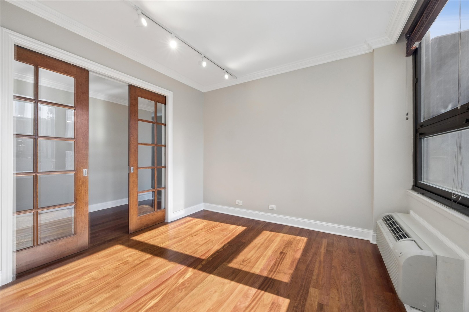 221 E Walton Place Unit: 14B