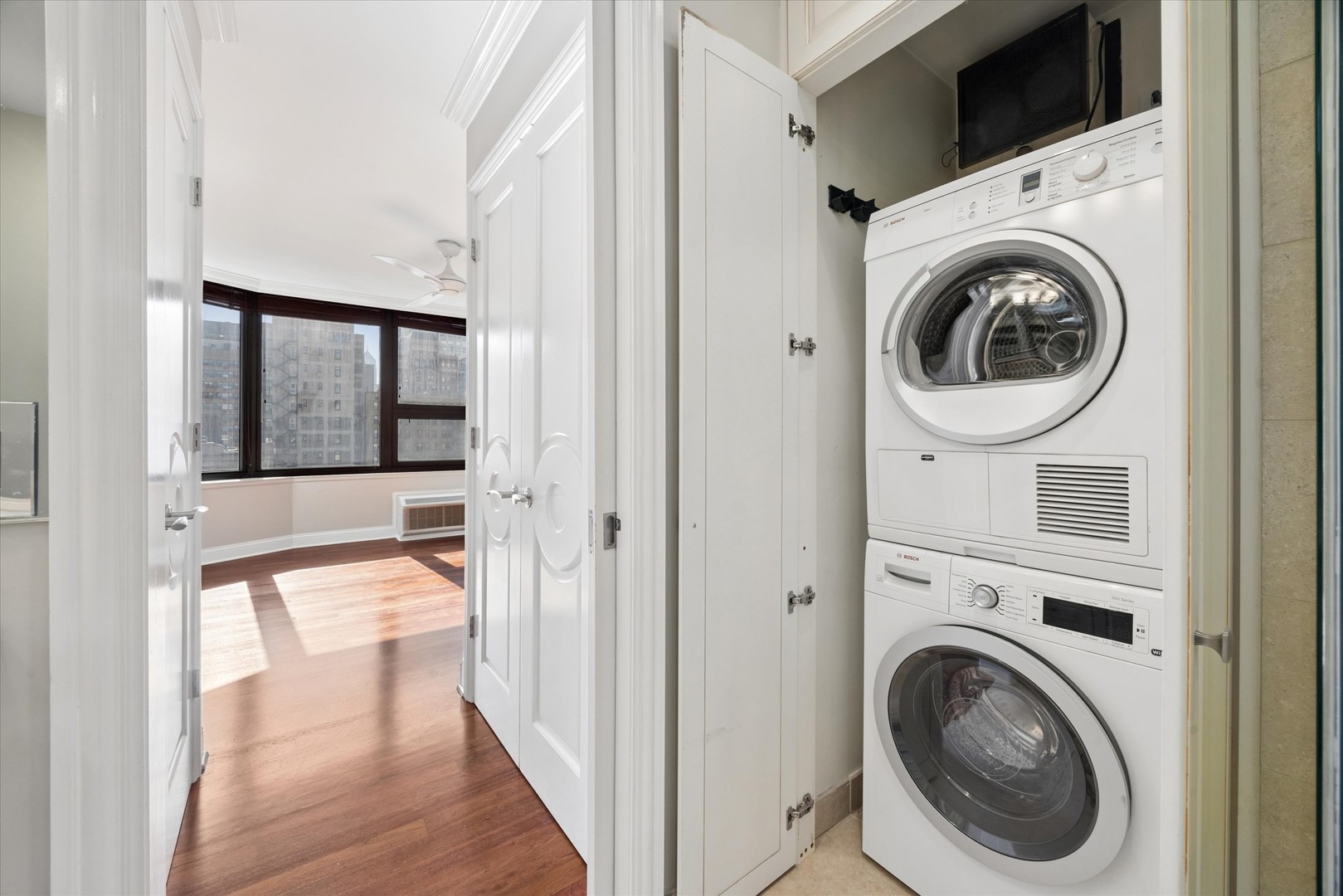 221 E Walton Place Unit: 14B