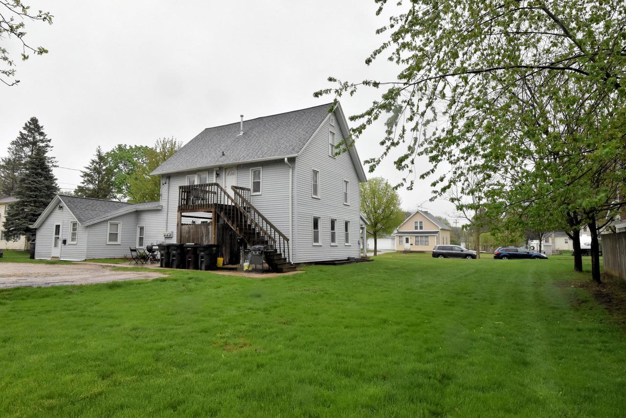 950 Center STREET