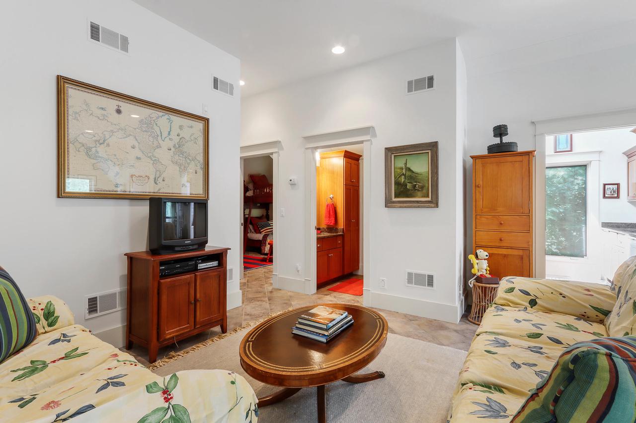 3319 South Shore DRIVE