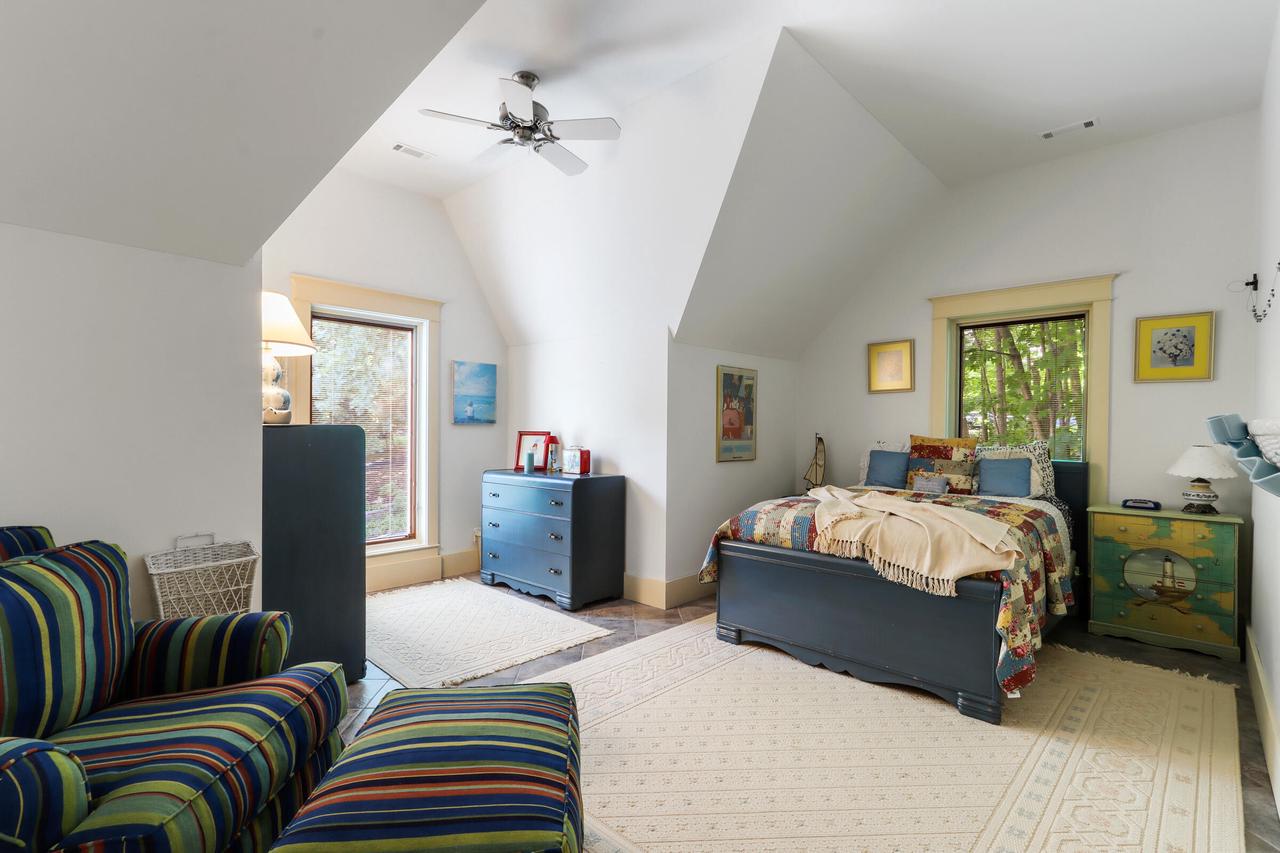 3319 South Shore DRIVE
