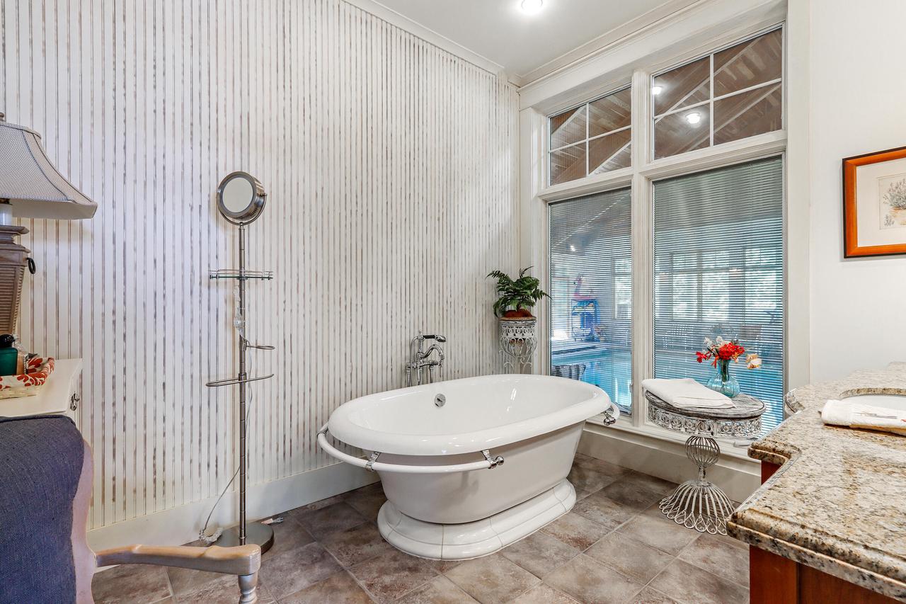 3319 South Shore DRIVE