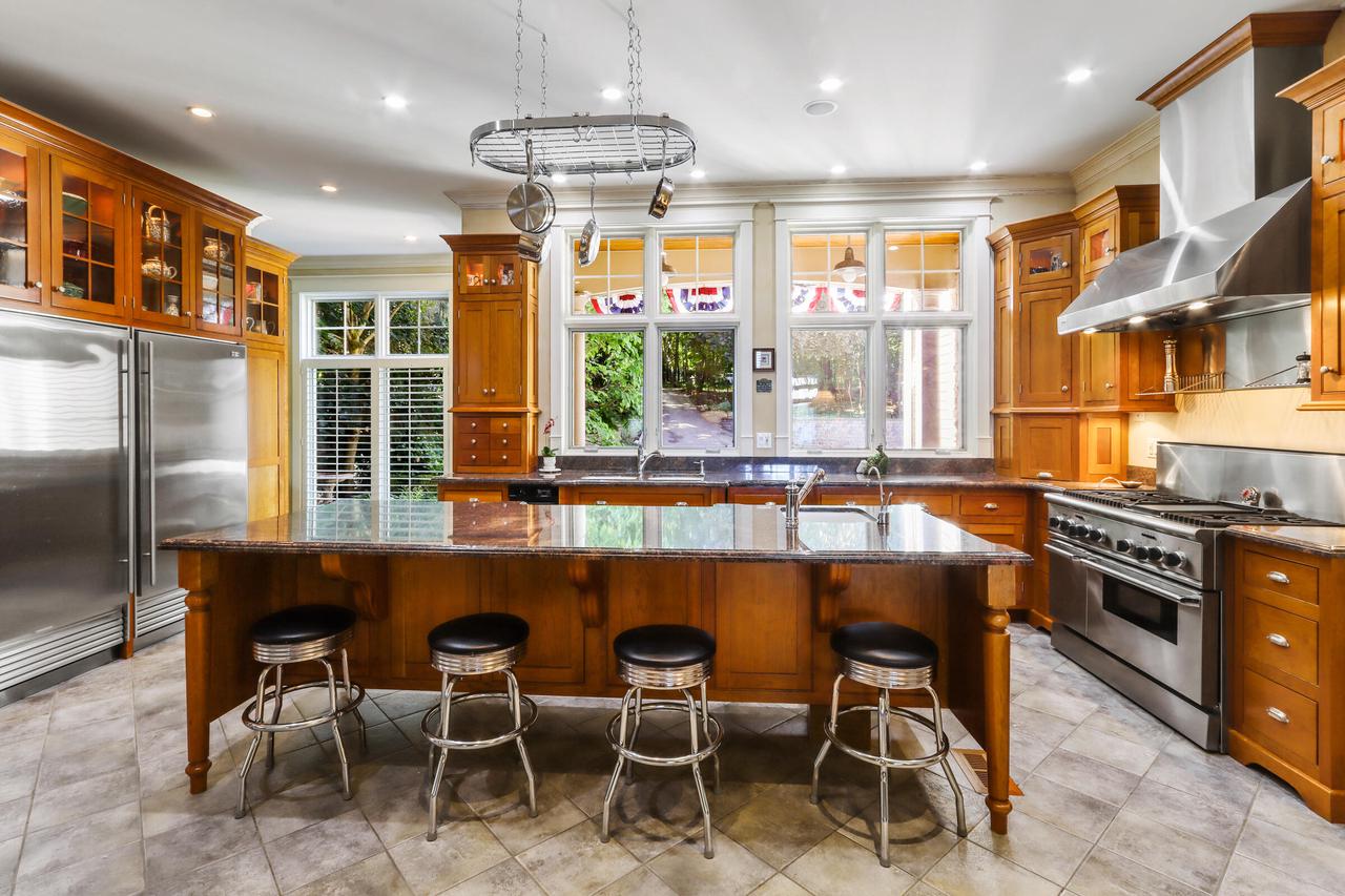 3319 South Shore DRIVE