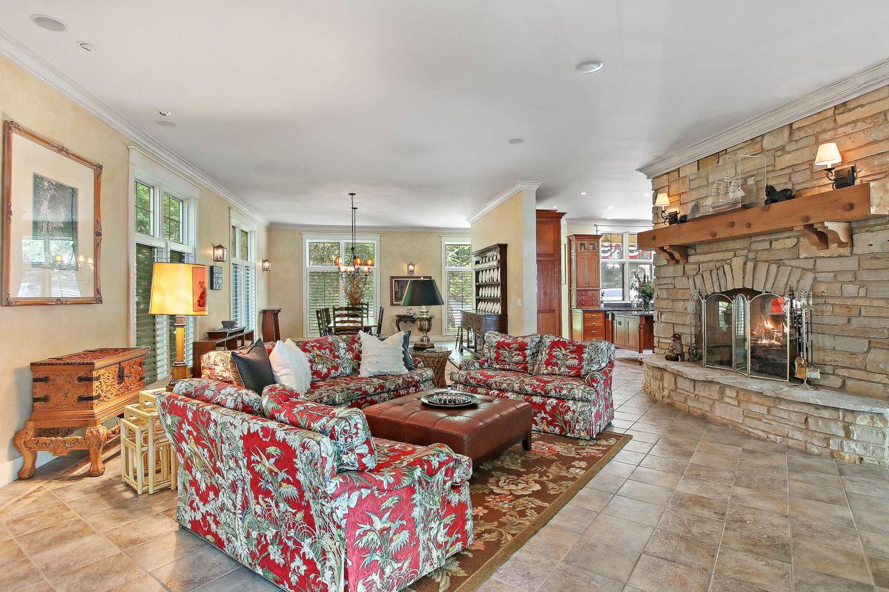 3319 South Shore DRIVE
