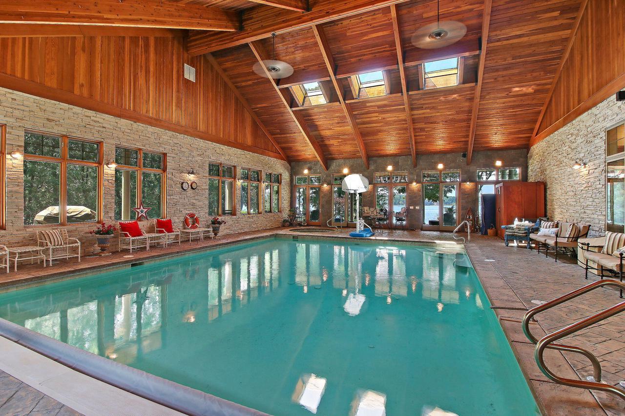 3319 South Shore DRIVE
