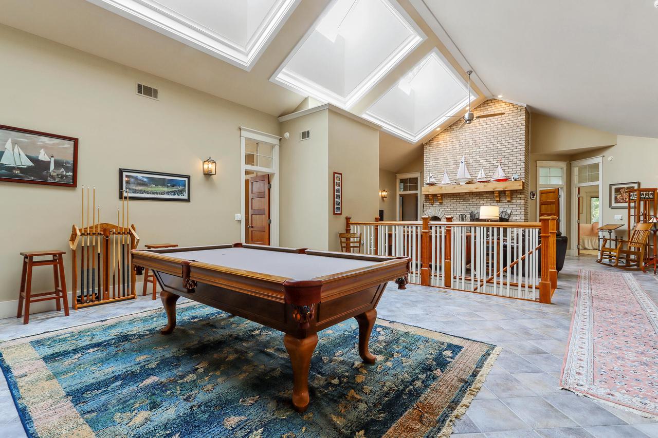3319 South Shore DRIVE
