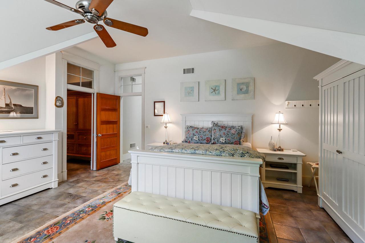 3319 South Shore DRIVE