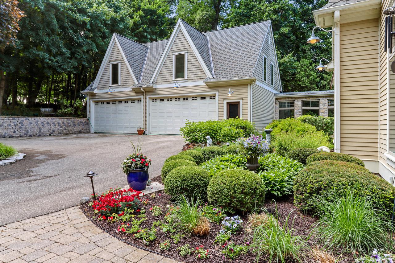 3319 South Shore DRIVE