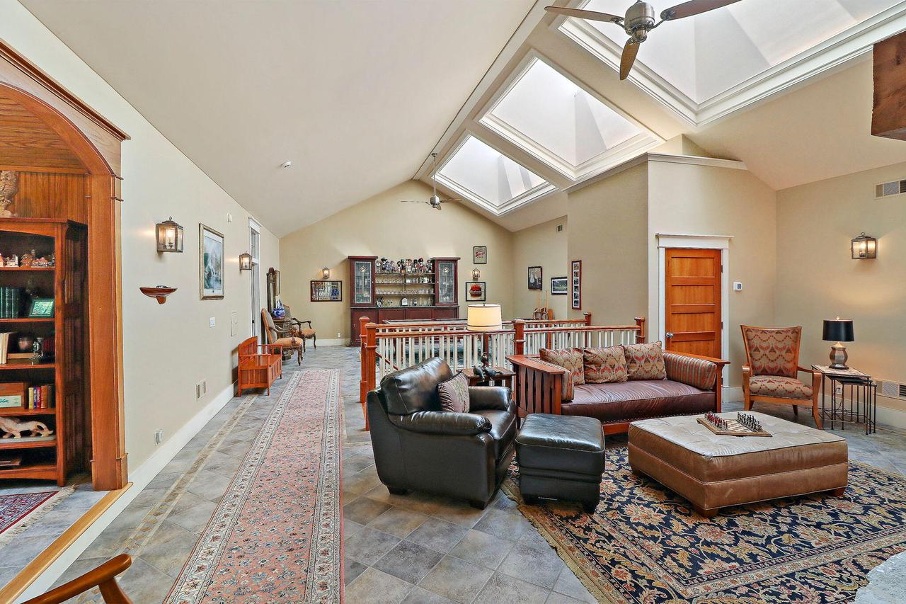 3319 South Shore DRIVE