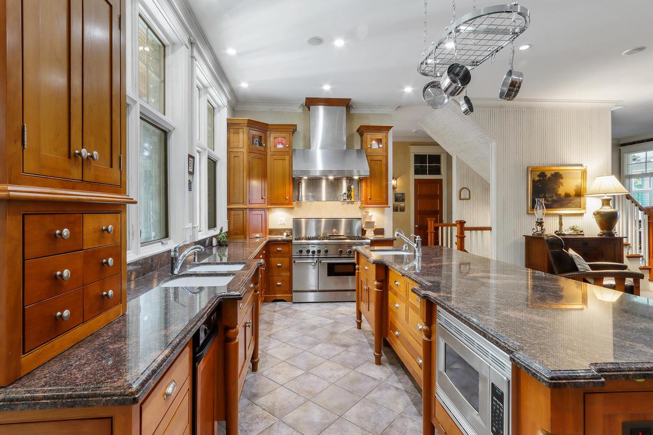 3319 South Shore DRIVE