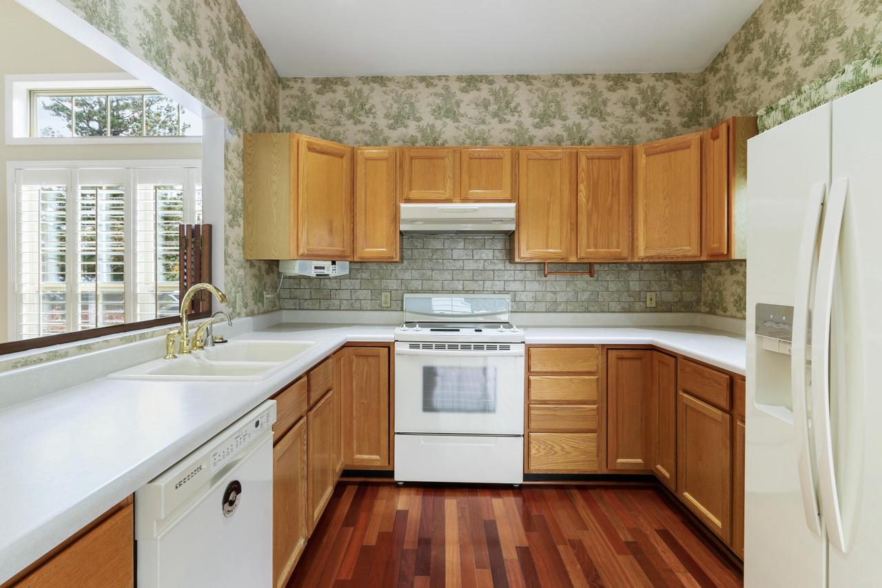 500 South Edwards BOULEVARD 10