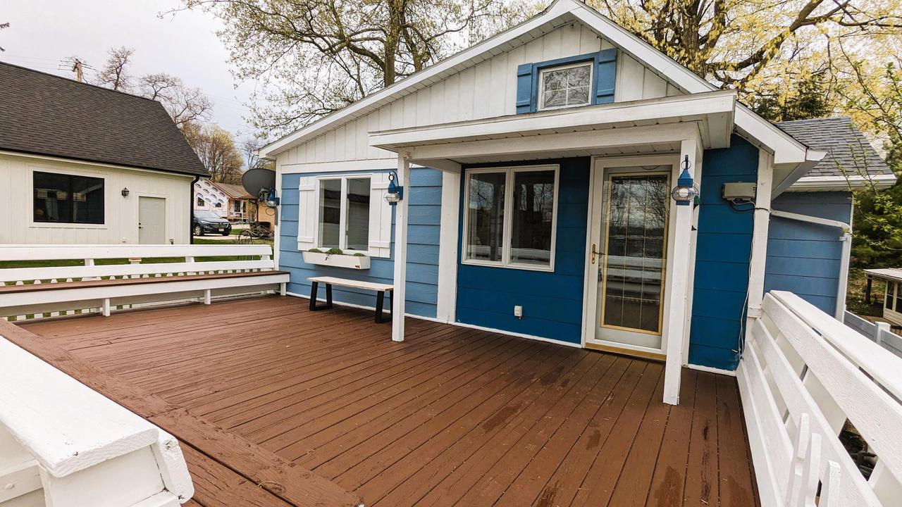 14 North Walworth AVENUE