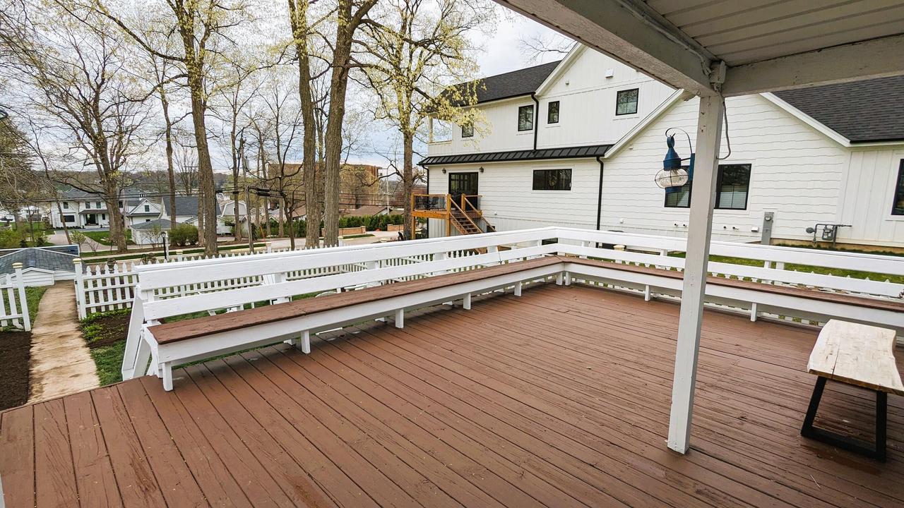 14 North Walworth AVENUE