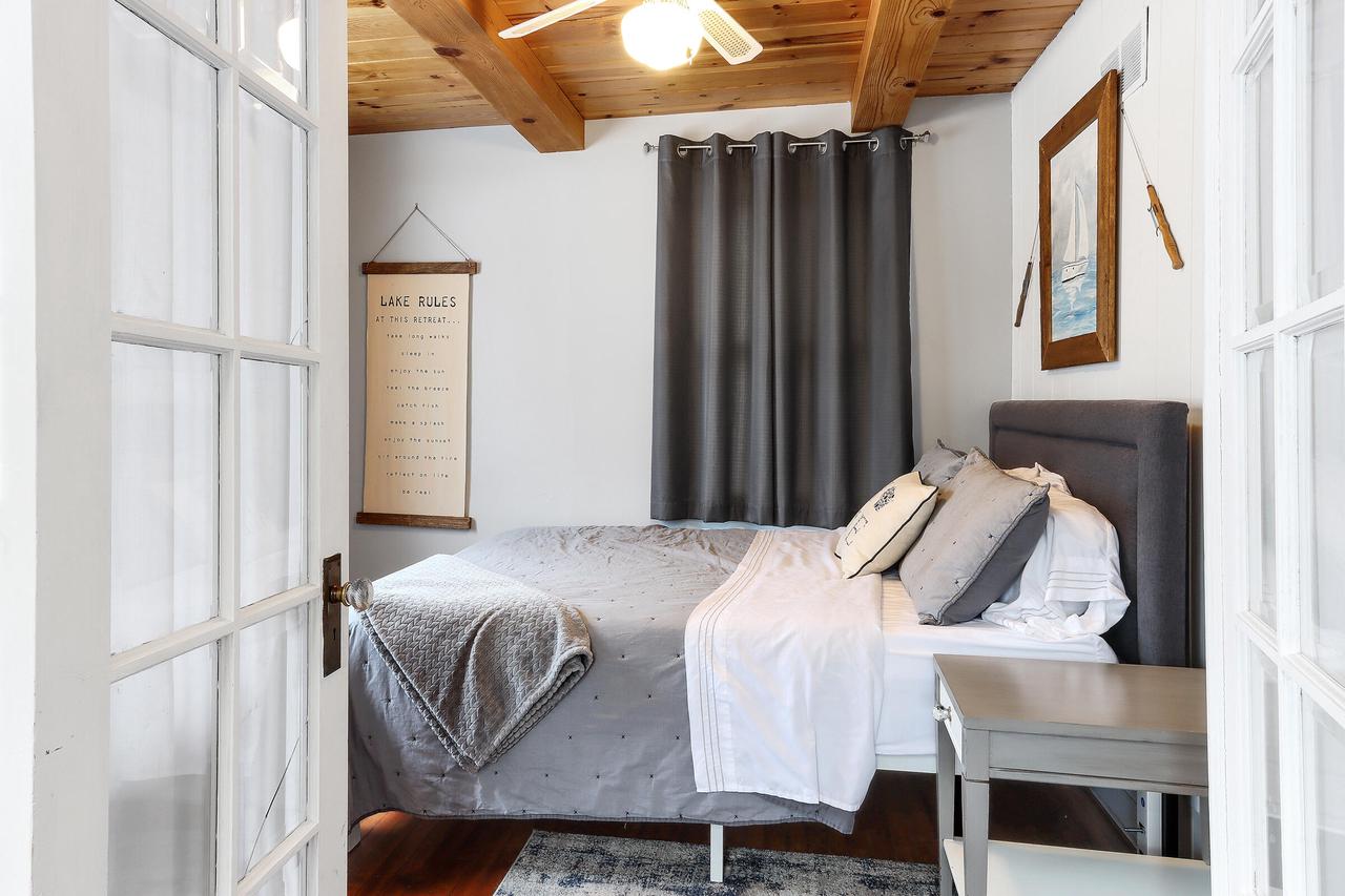 14 North Walworth AVENUE