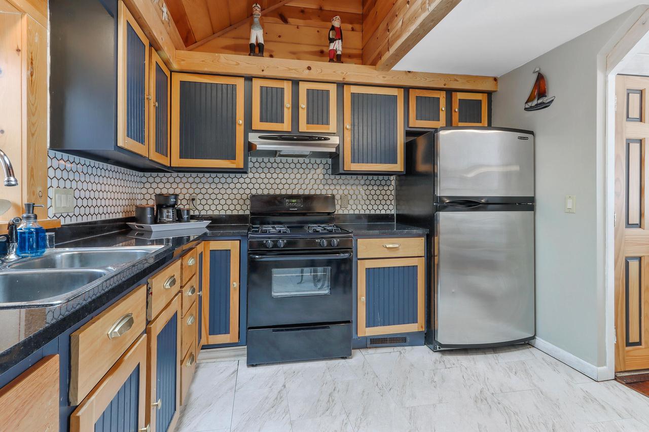 14 North Walworth AVENUE