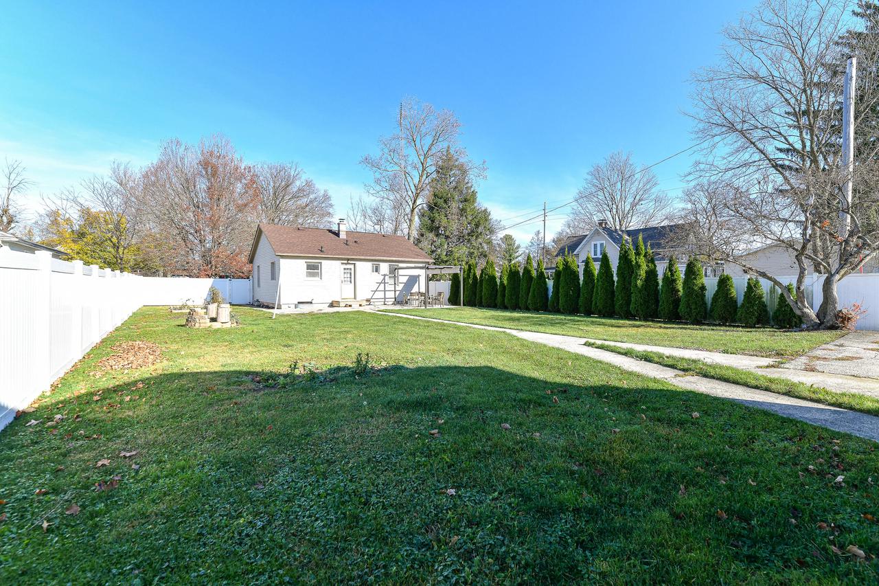 416 Haskins STREET