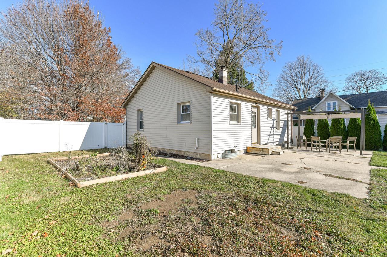 416 Haskins STREET