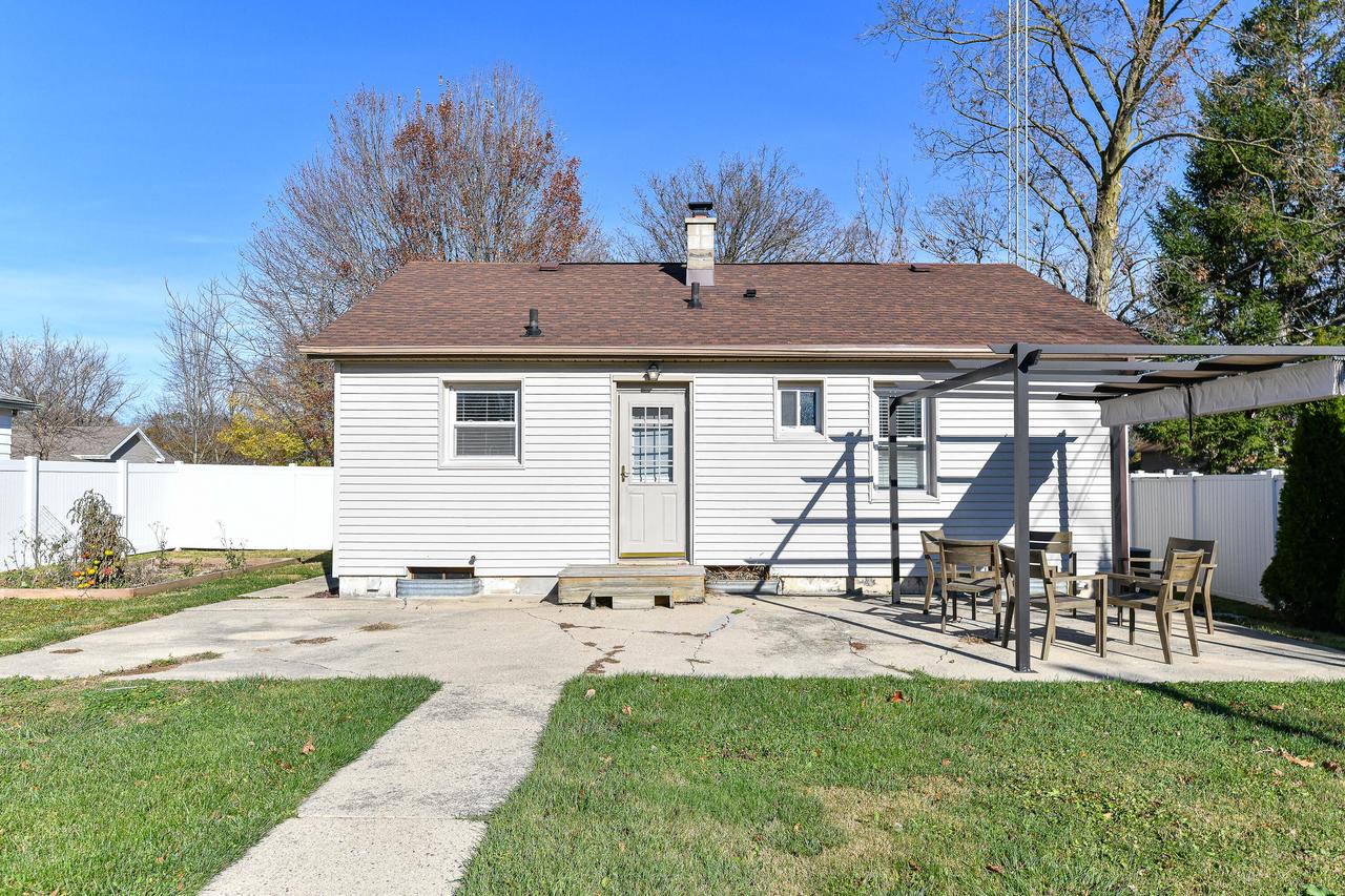 416 Haskins STREET