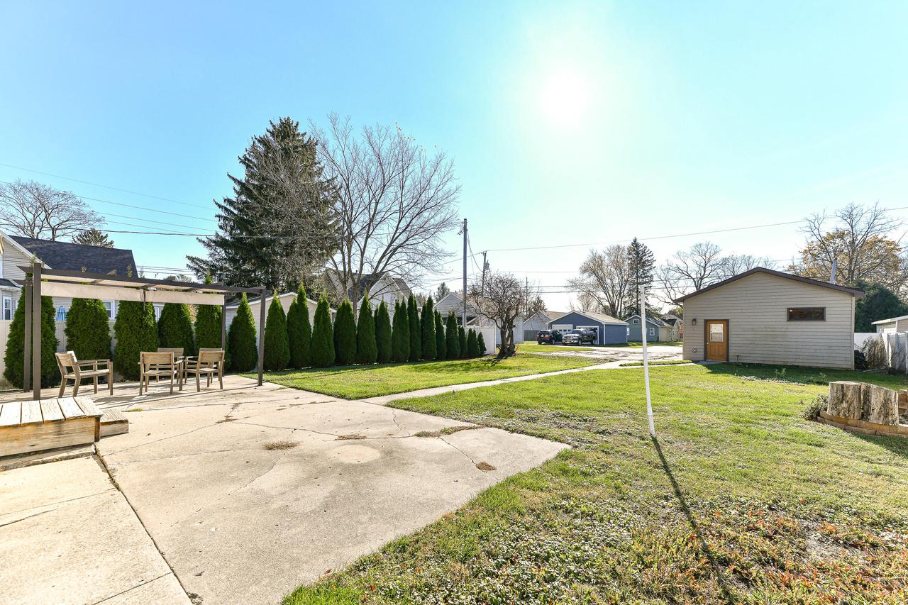 416 Haskins STREET