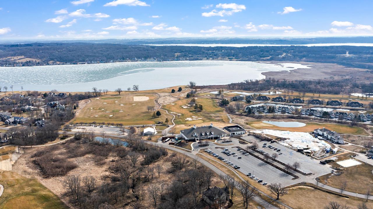 1745 Woodland DRIVE 12-38