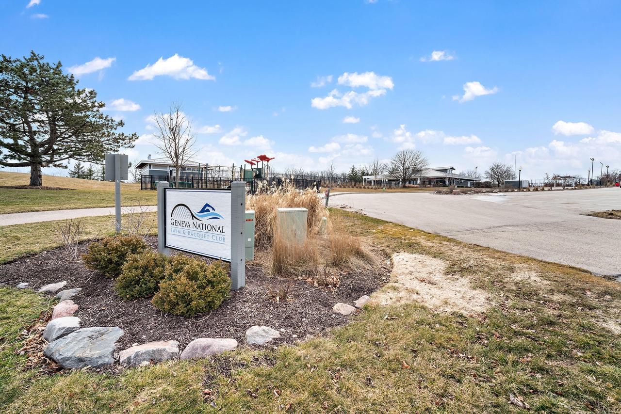1745 Woodland DRIVE 12-38