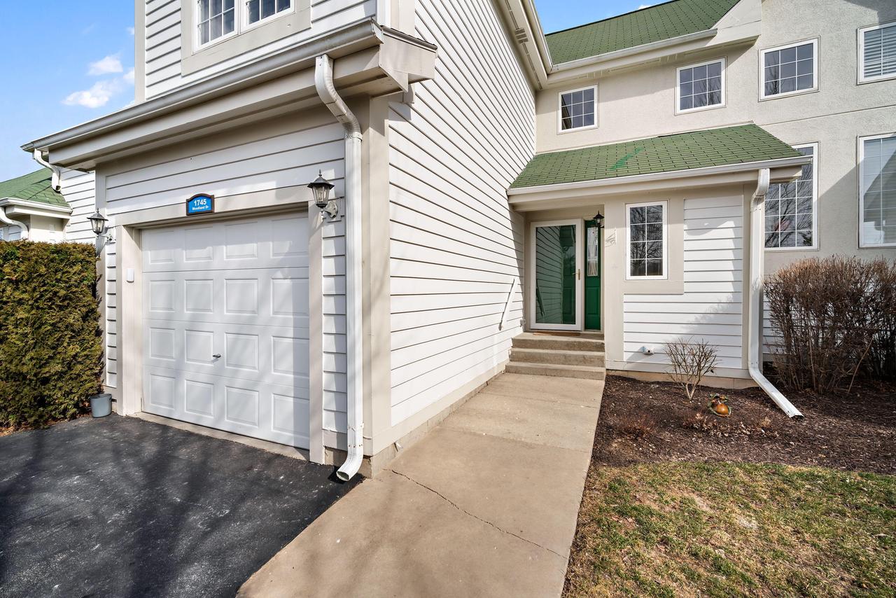 1745 Woodland DRIVE 12-38