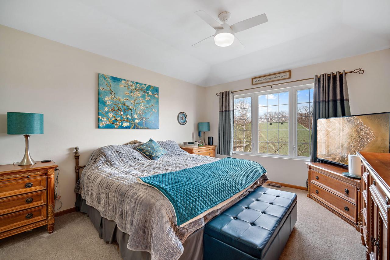 1745 Woodland DRIVE 12-38